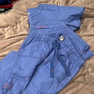 Wonder, wink, scrub set color ceil blue